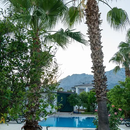 Garden Kemer